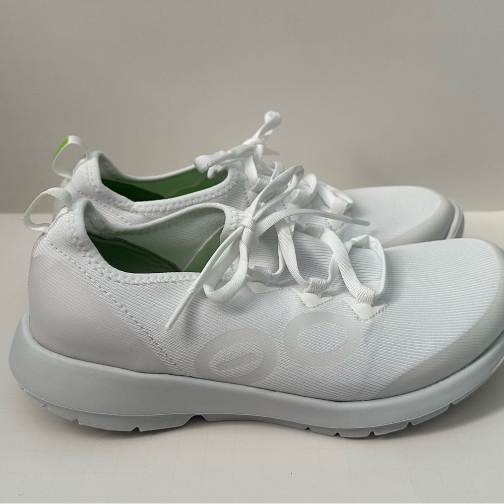 Women's Oofos OOMG SPORT LS LOW SHOE size 7.5